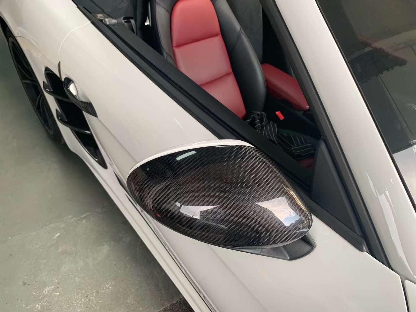 Carbon Fiber Rear View Mirror Housing for Porsche 718 Modified Cayman Boxster Carbon Fiber Rear View Mirror Housing