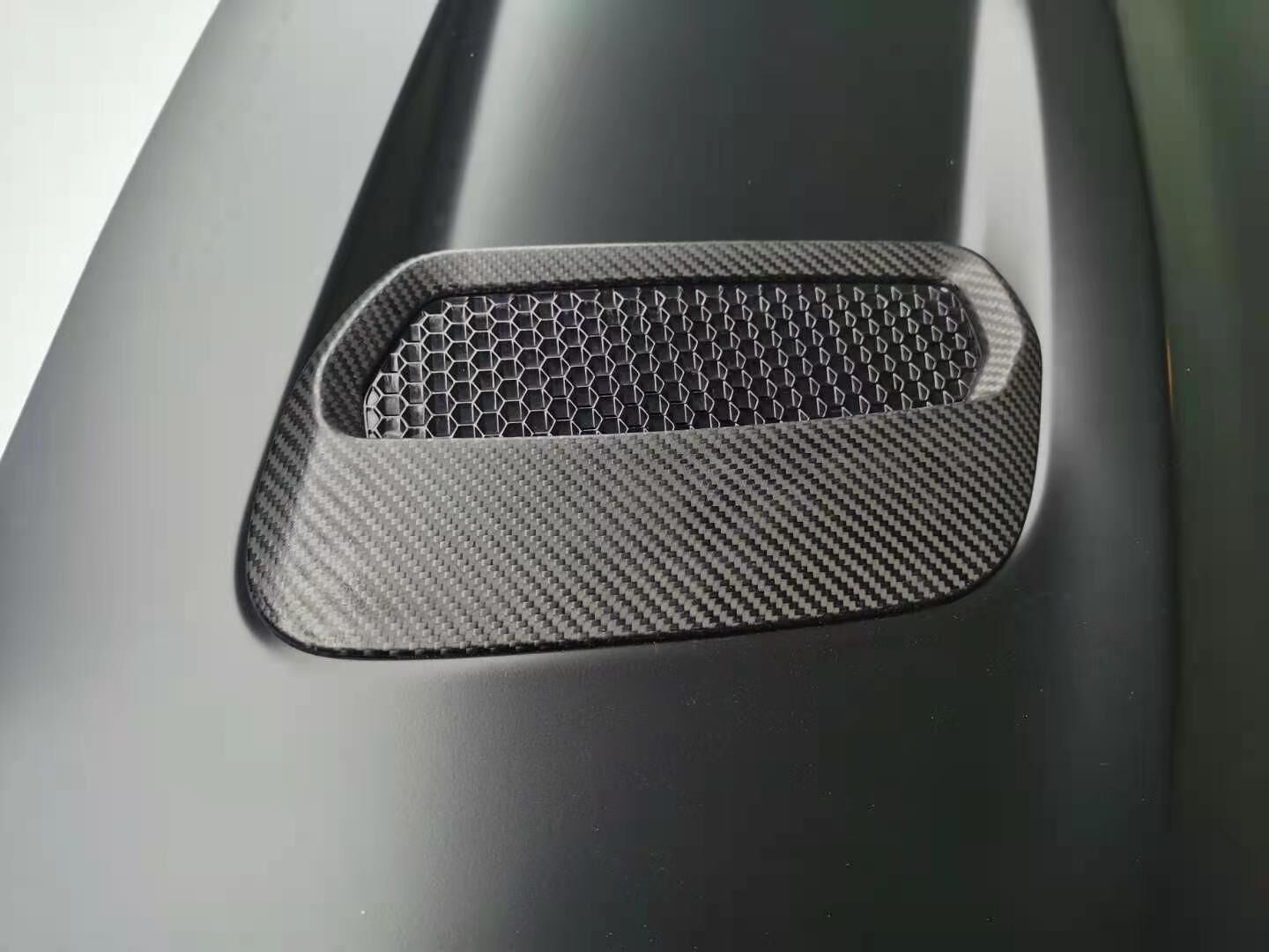 For 18-21 Ford Mustang Carbon Fiber Cover Air Mask Hood Cooling Air Port Housing